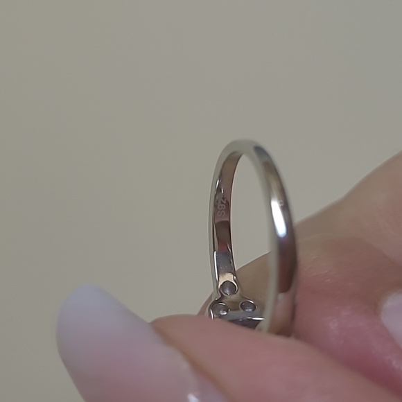 Sterling Silver Blue Crystal Ring Size 9 - Picture 5 of 7